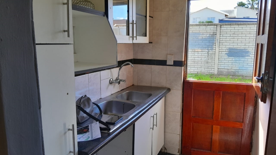 2 Bedroom Property for Sale in Haven Hills Eastern Cape